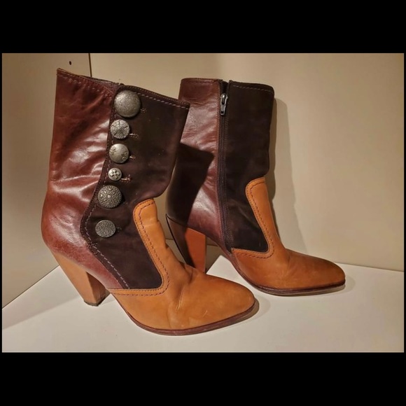 True Religion Brown Leather Bootie - Picture 3 of 3
